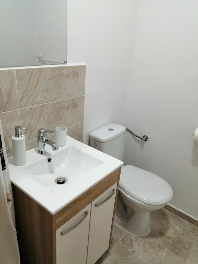 Violet House Apartment Turda Bagian luar foto