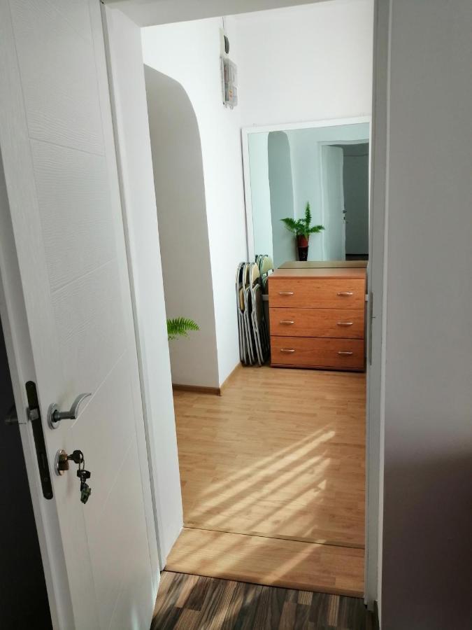 Violet House Apartment Turda Bagian luar foto