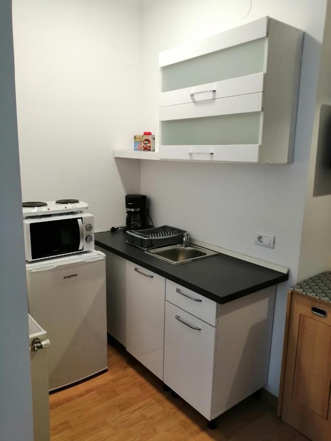 Violet House Apartment Turda Bagian luar foto