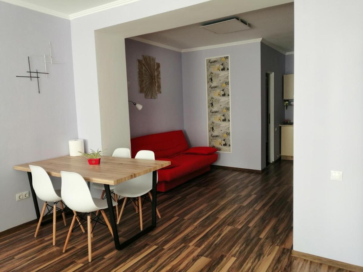 Violet House Apartment Turda Bagian luar foto