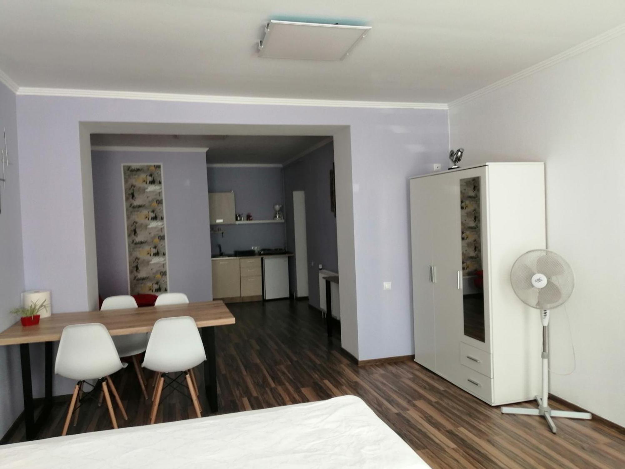 Violet House Apartment Turda Bagian luar foto